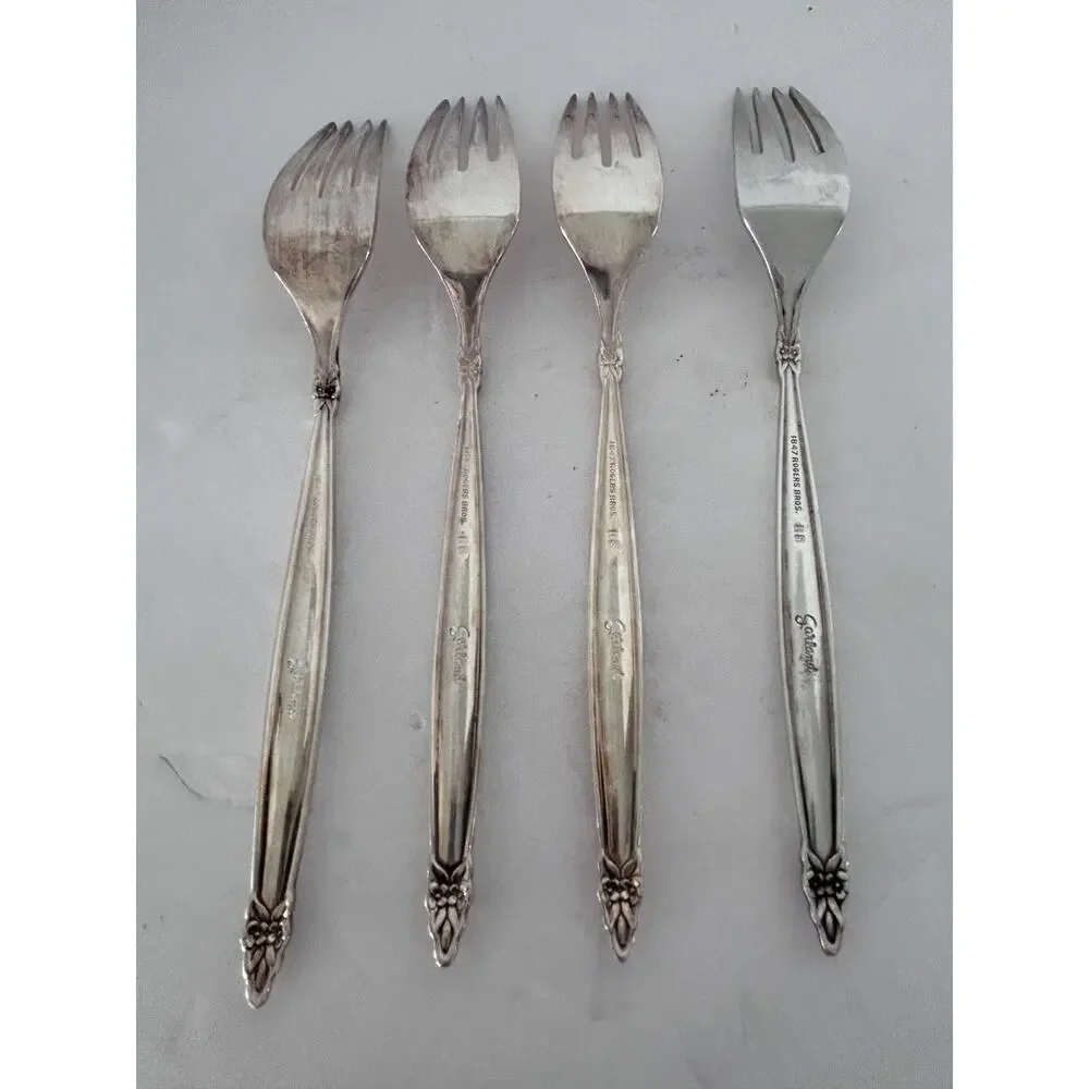 1847 Rogers Bros GARLAND International Silver Plate Flatware 4 Dinner Forks